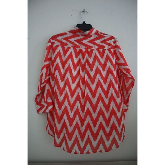 Arkun New York Women's Sz S Coral/White Chevron Print Button Up Blouse - Picture 2 of 5